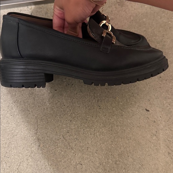 Rachel Zoe Black Loafers with Silver Chain Accent - Picture 3 of 3